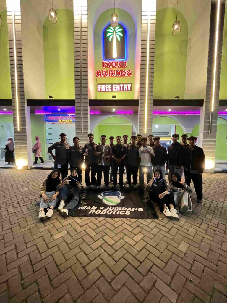 Mental Petarung di Arena Robotik, MAN 3 Jombang Tampil Gemilang